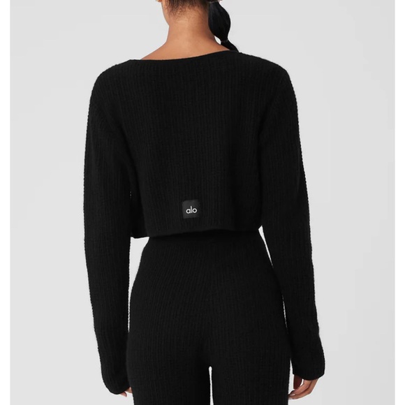 ALO Yoga Sweaters - NWT - ALO Yoga Black Cashmere Plush Waffle Cropped Long Sleeve